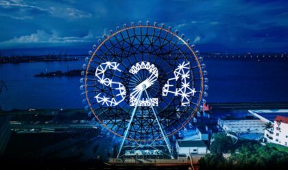 Imagem de Exagerado? Samsung enaltece o Galaxy S24 com Projeções Noturnas em rodas gigantes