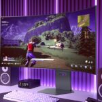 Monitor gamer LG UltraGear em destaque na mesa com iluminação de estúdio