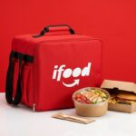 Jantar com super desconto: iFood libera novo cupom de R$ 15 OFF em pedidos acima de R$ 25 hoje