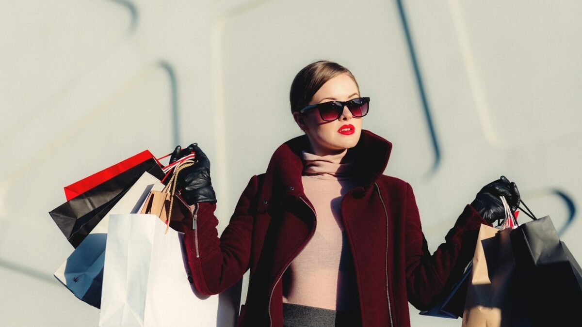 Dia do Cliente Renner: loja ativa cupom exclusivo de 20% OFF em roupas, calçados e acessórios