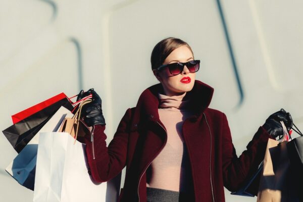 Dia do Cliente Renner: loja ativa cupom exclusivo de 20% OFF em roupas, calçados e acessórios