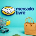 Consumidor com caixa de encomendas do Mercado Livre ilustrando cupom de R$ 250 OFF