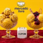 Consumidora com celular e encomendas do Mercado Livre ilustrando cupom ativado direto no link