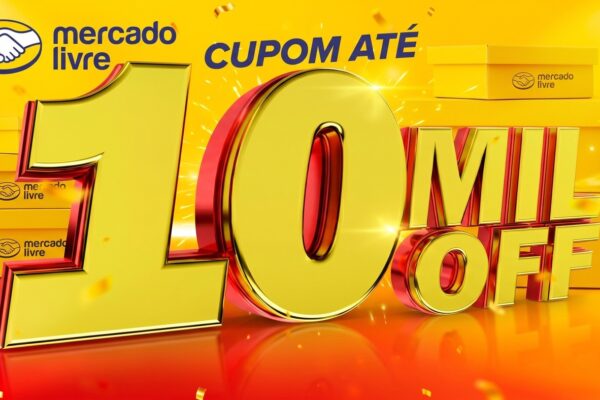 Consumidor surpreso navegando pelas ofertas imperdíveis e cupons de até R$ 10 mil de desconto no aplicativo Mercado Livre
