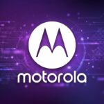 Smartphones premium da Motorola com visual sofisticado e tecnologia de ponta exibidos em destaque