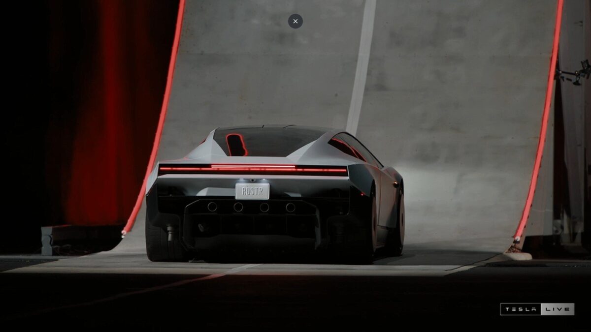 Novo Tesla Roadster é Revelado Capaz de Saltar, Flutuar e Fazer Manobras no Ar com Tecnologia SpaceX